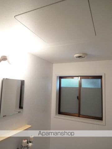 ペアハイツ野地B棟の内装写真