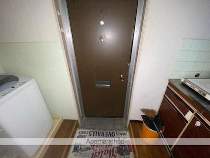 寺岡ビル[1K/33m2]の玄関