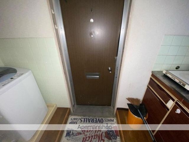 寺岡ビル[1K/33m2]の玄関