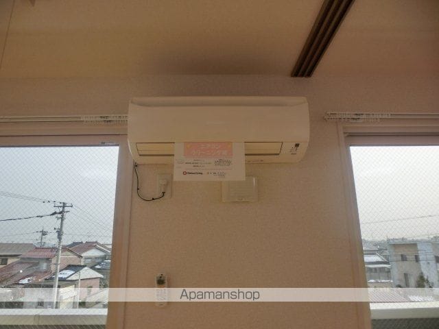 アグリーブルIIの内装写真