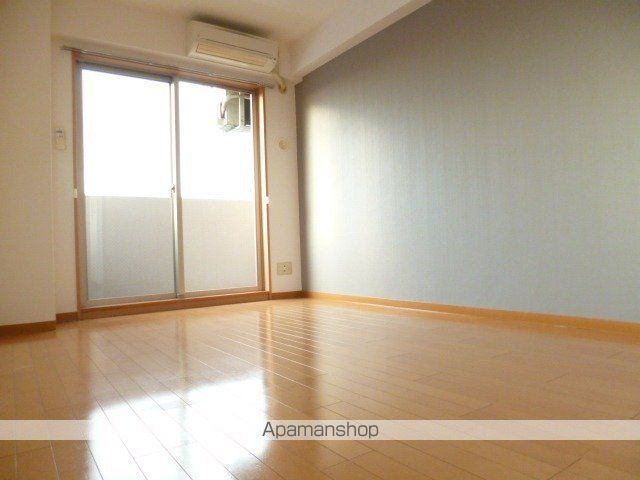 JC EAST 2524の内装写真