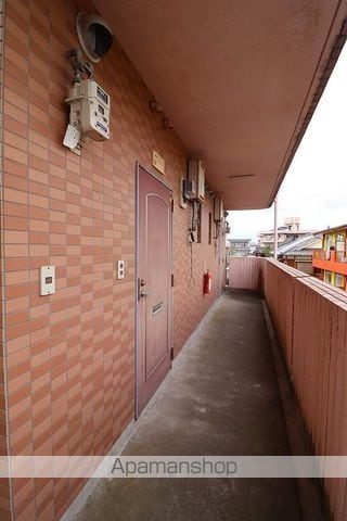 ウエストヒルズマンションの玄関写真