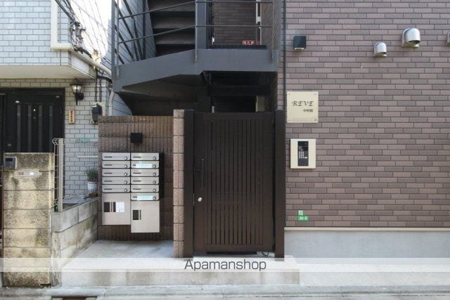 レーヴ中村橋の玄関写真