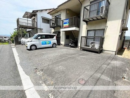 黒住コーポ[1K/26m2]の駐車場2