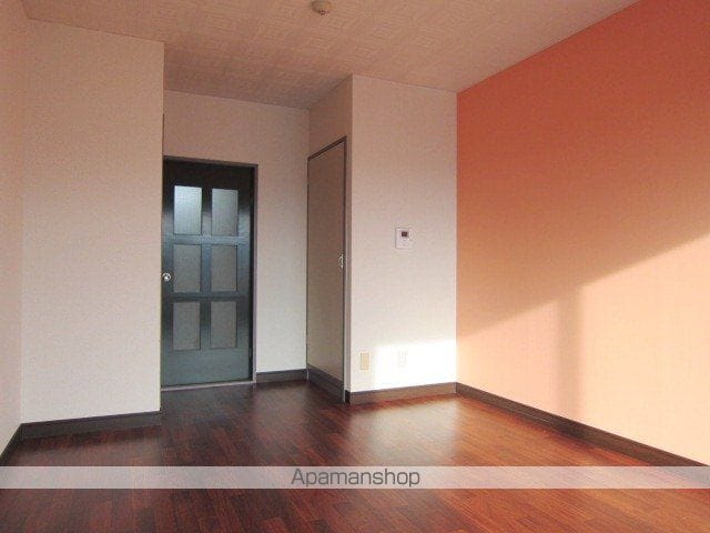エクセレント・マンションの内装写真