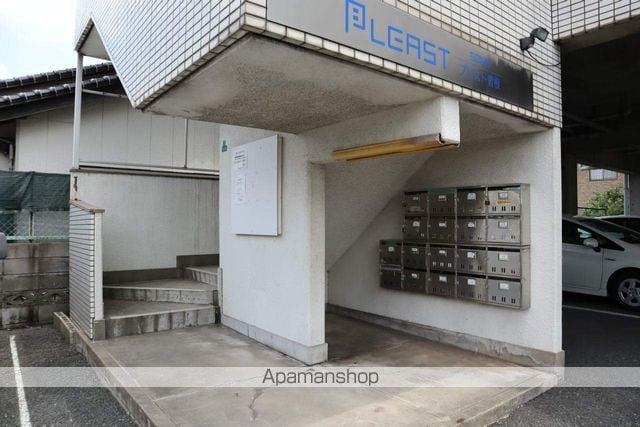 PLEAST曽根の玄関写真