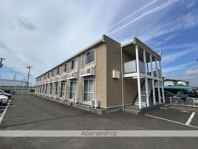 レオパレスオアシス中田の外観写真
