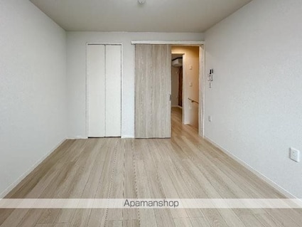 ＭＡＰＬＥテラス[2LDK/61.48m2]のリビング・居間3