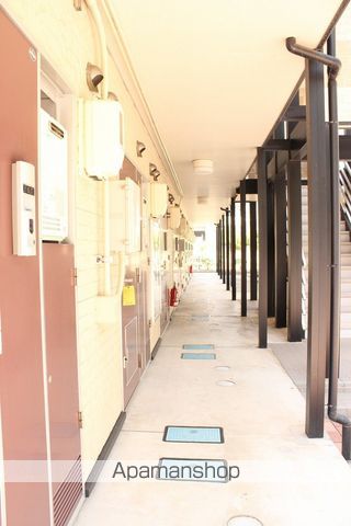 レオパレスフクチの玄関写真