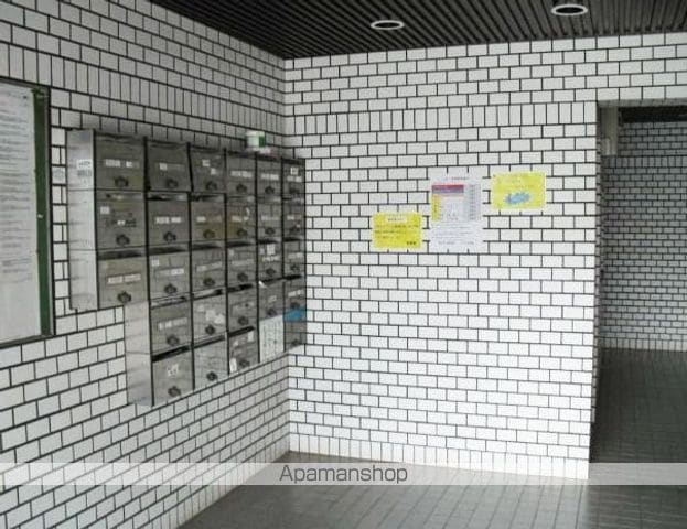 モンシャトー国分寺明星の玄関写真