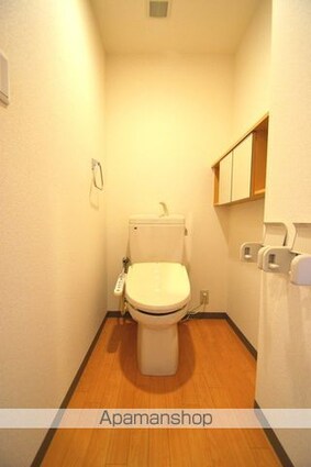 ファミール　ガーデン[2LDK/51.31m2]のトイレ