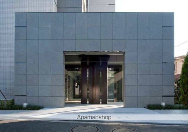 メインステージ蒲田Vの玄関写真