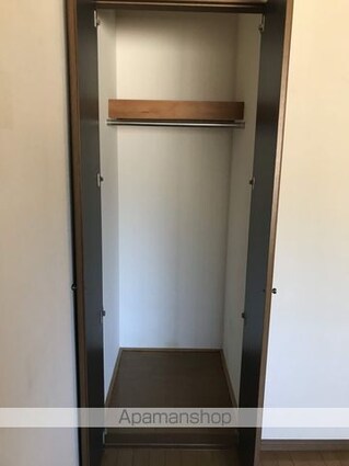 ベルジュ西久万[2DK/40m2]の収納