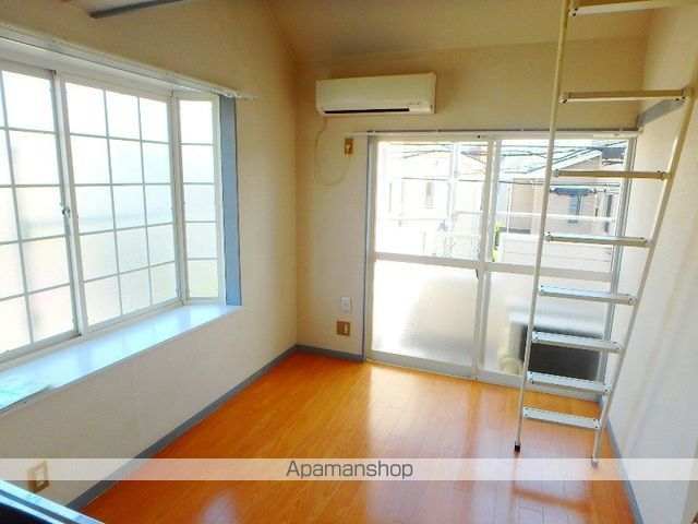 メゾンロワール皇山町の内装写真