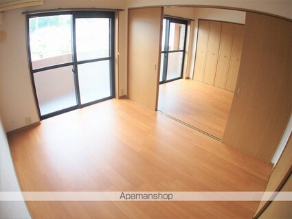 ガーデンハイム樗　１番館[3DK/56.76m2]のリビング・居間