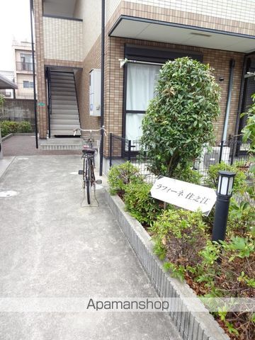 ラフィーネ住之江の玄関写真