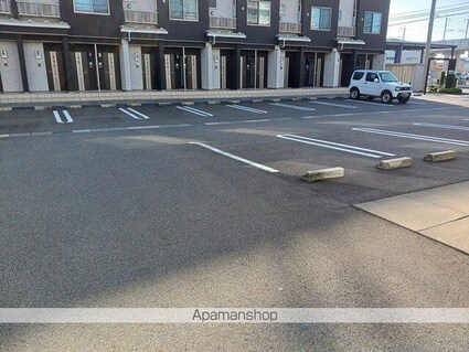 フランセス高柳　Ⅱ[2K/34.6m2]の駐車場