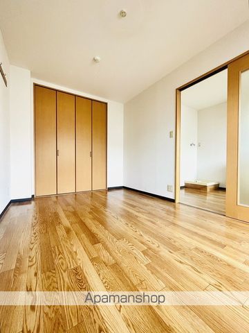 ルネッサンス岡田の内装写真