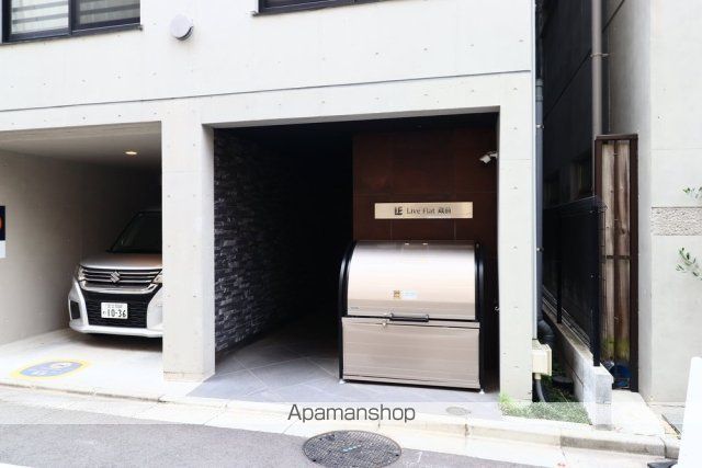 LIVE FLAT蔵前の玄関写真