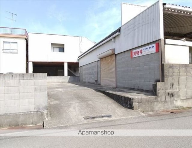 舟津町倉庫[1R/193.34m2]の駐車場