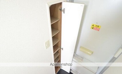 レオパレス四季[1K/23.71m2]の玄関