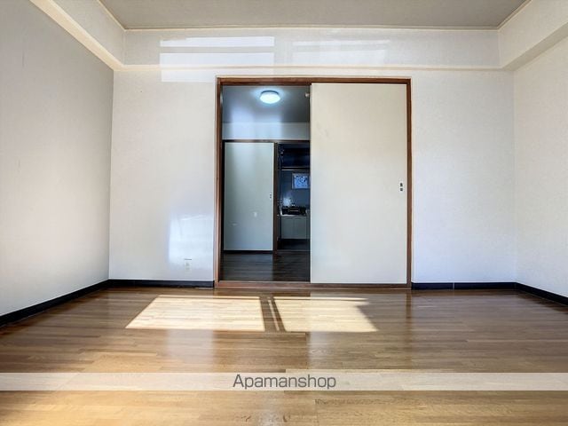 フローリッシュ神田IIの内装写真