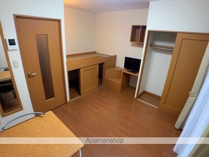 レオパレスかすみ草[1K/19.87m2]のリビング・居間