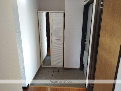 サンモデスト[2LDK/62.93m2]の玄関