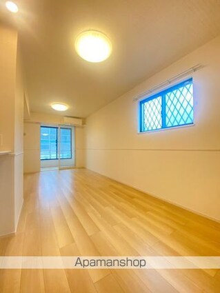 千葉県成田市西三里塚[1LDK/50.01m2]のリビング・居間