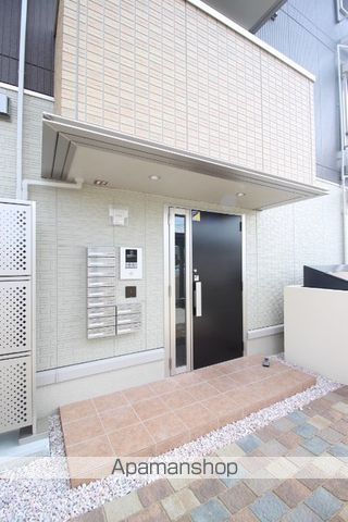 パームツリーAの玄関写真