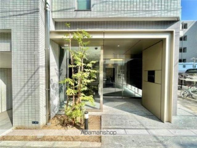 レジディア神楽坂IIの玄関写真