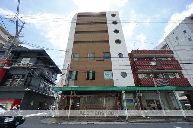 エステート茨木駅前の外観写真