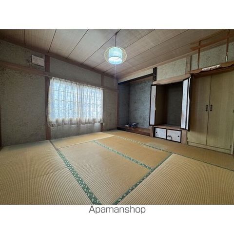 石狩市 2階建 築47年の内装写真