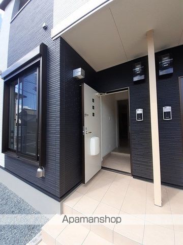 プラシード西寺Bの玄関写真