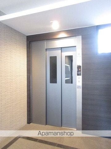 ラディア近代美術館前の内装写真
