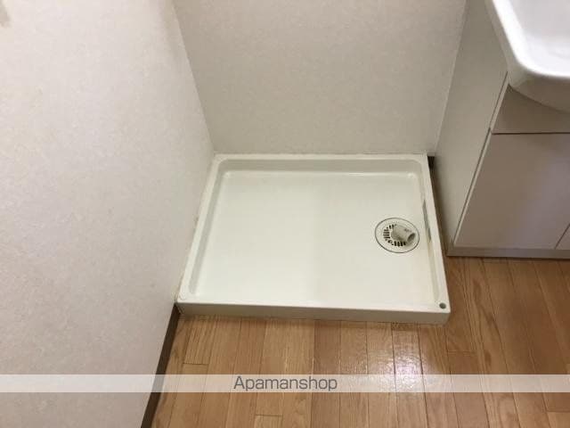 スクエア緑の内装写真
