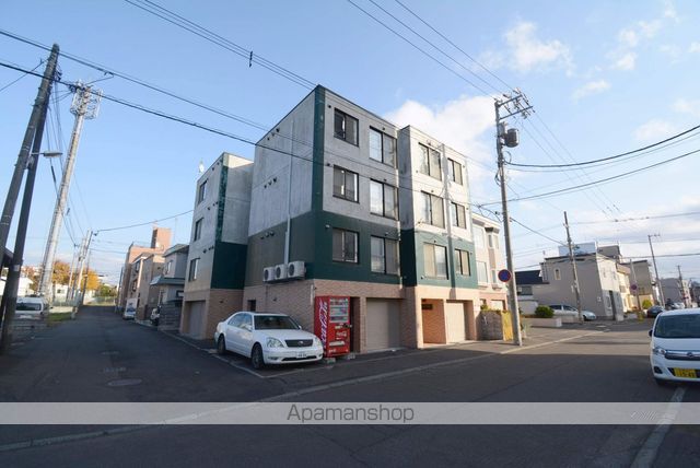 ローヤルハイツ水車町の外観写真