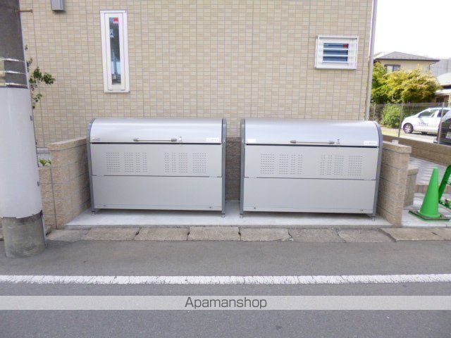 【昭島市中神町のアパートの写真】