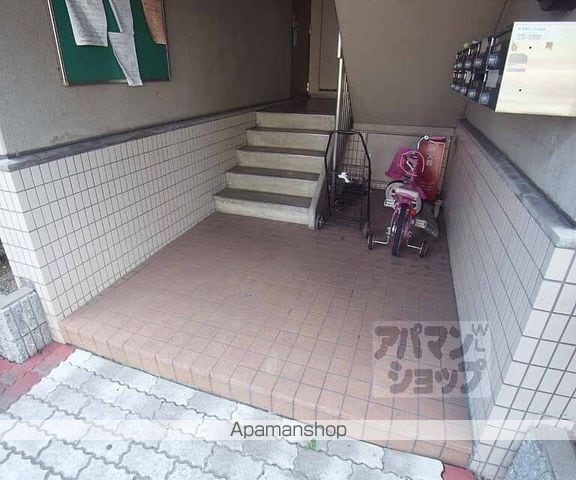 メゾン勧修の外観写真