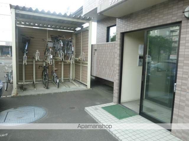 ラプラス北14条の玄関写真
