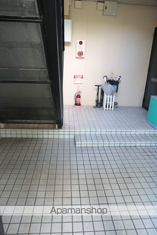 フレマリール東山の玄関写真