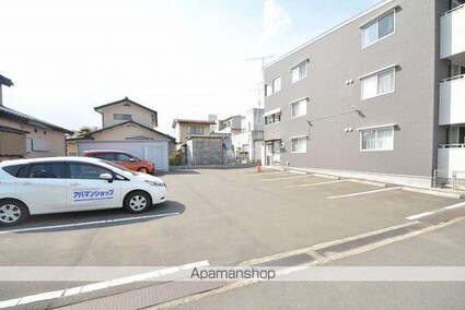 ＡＺＵＬ駅前[1LDK/49.89m2]の駐車場