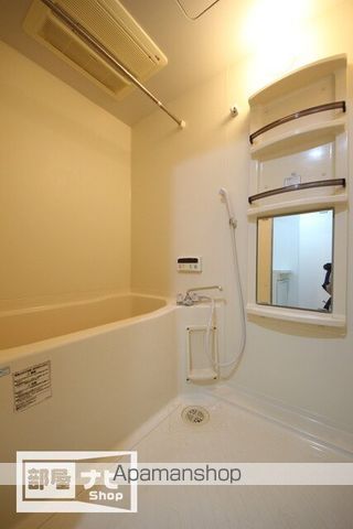 フォブールトロワ片岡の内装写真