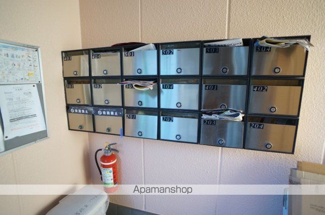 シティパレス富雄南の玄関写真
