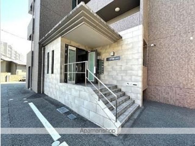 LIBTH千葉城の玄関写真
