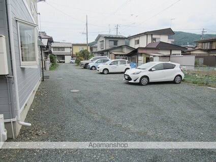 サバービアヨシヨＢ[2DK/41.4m2]の駐車場