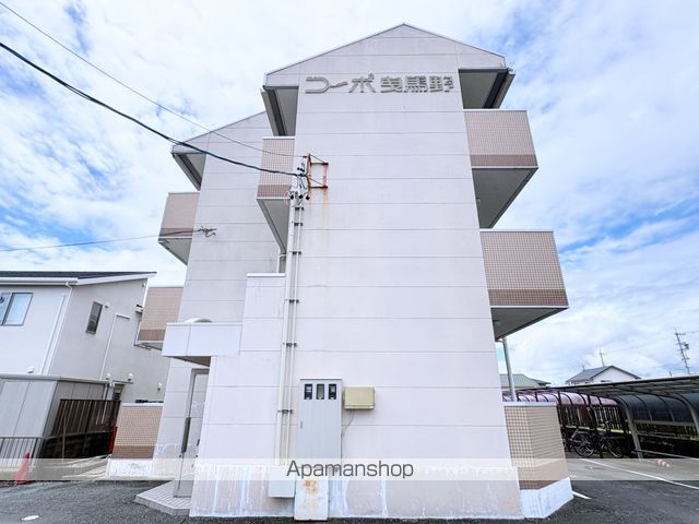 コーポ曳馬野の外観写真