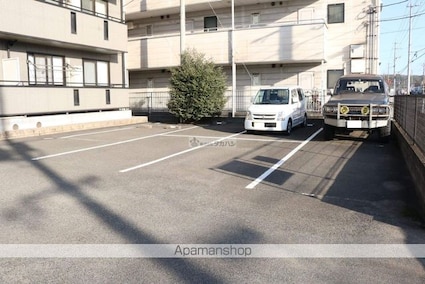 セジュール新涯[2LDK/56m2]の駐車場