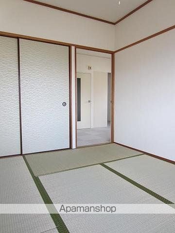 エンブレム梅本の内装写真