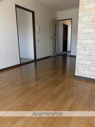 和歌山県和歌山市梶取[2LDK/43m2]のリビング・居間